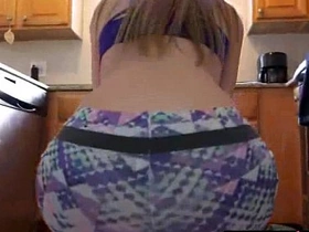 Tasteless girlfriend (lily rader) show her sex skills in front of webcam movie-22