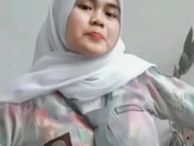 SMA jilbab udah pintar ngewe