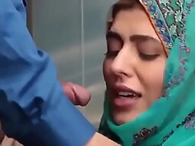 Mummy caught masturbating with the addition of screwed hardcore Hijab-Wearing Arab Teen