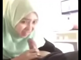 Hijab skandal tante accoutrement 1