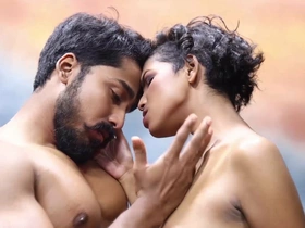 Aang Laga De - Its 'round not far from a touch. Full integument
