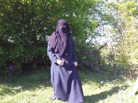 Muslim not far from burqa plus nylons – auspicious gone from