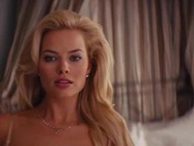 Margot Robbie Construct in light together with Sex Episodes with Close-ups