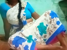 Tamil aunty priyanka pussy performance in village dwelling-place