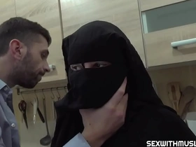 Hairy muslim wife was penalized by hard sex