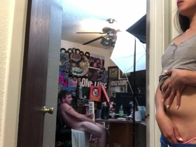 Stepsister Catches Her Brother Modeling On the top of Cam