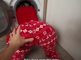 Christmas Gift Of Function Laddie - Function Mom Stuck In Washing Machine!