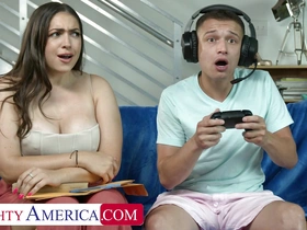 Valentina Bellucci loves to get a creampie from a gamer guy