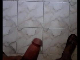 Malayali Guy with chunky locate Masturbating